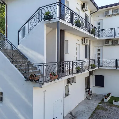 Residenza Maja 6 דירה ביביונה