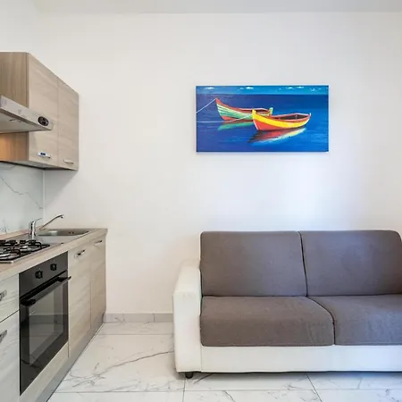 Residenza Maja 6 * ביביונה