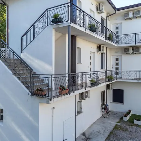 Residenza Maja 6 Μπιμπιόνε